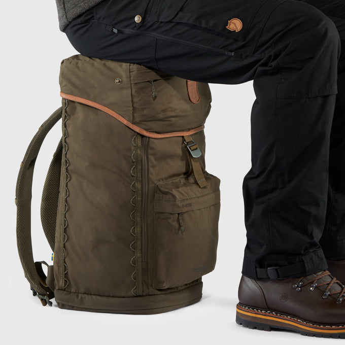 Fjällräven Singi Stubben Backpack with Built-in Seat