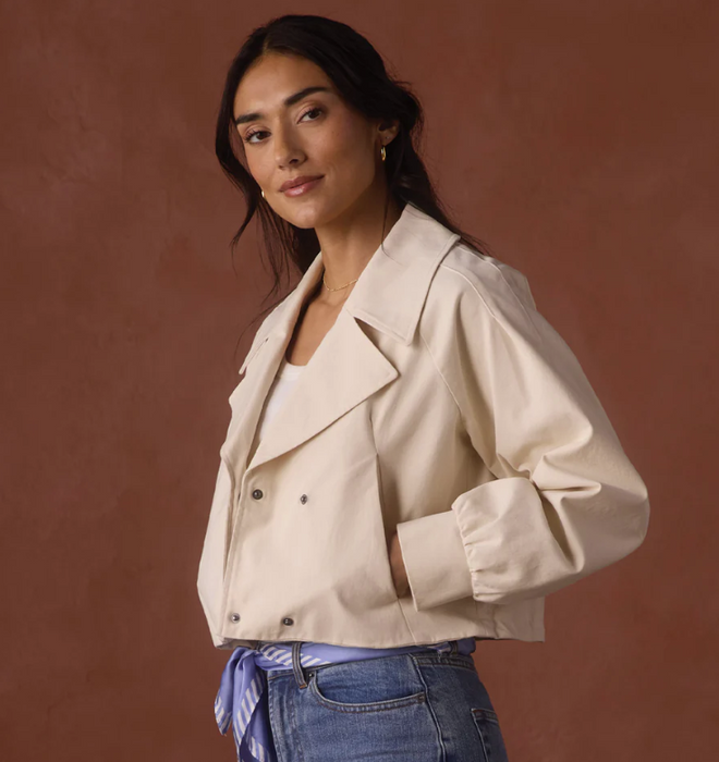 The Normal Brand Gia Lapel Cropped Jacket in Chalk - S2OGLCJK